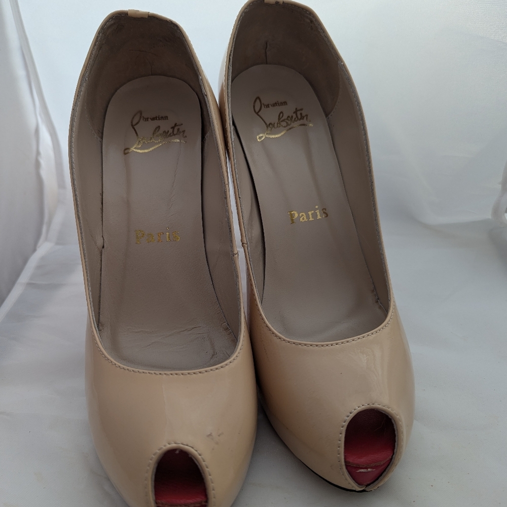 Nude CL Pumps